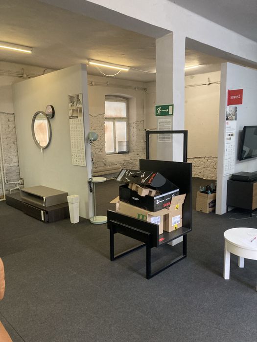 Lokal handlowy, magazynowy z bezpośrednim parkingiem 300m2 wynajmę