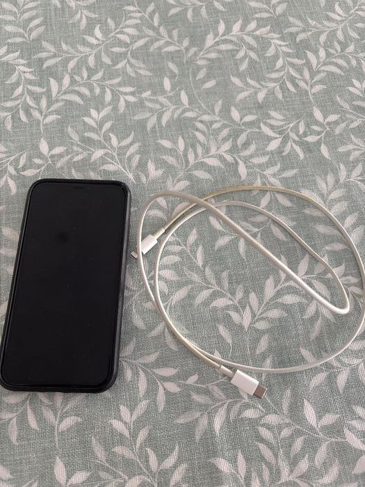 iPhone 11  128GB Desbloqueado - usado