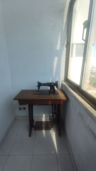 Máquina de costura Singer