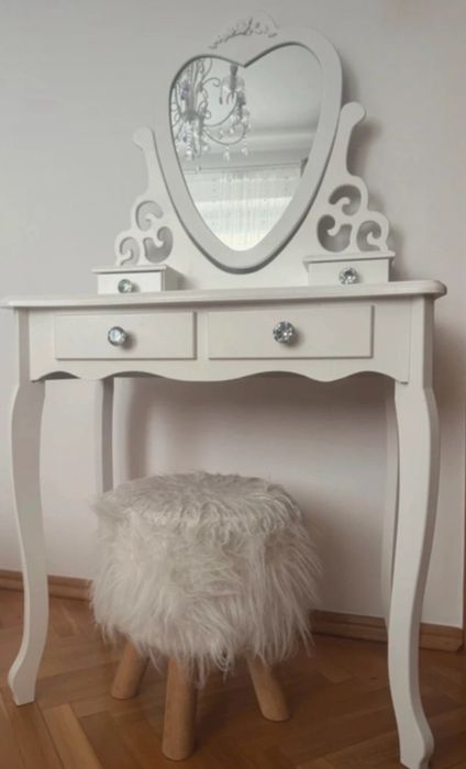 Toaletka Serce Gratis Taboret