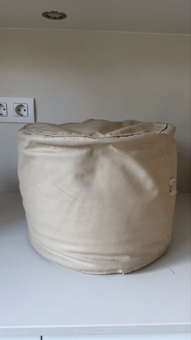 Puff/pufe/pouf pequeno/médio em pele sintética