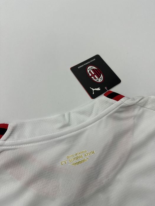 Camisola AC Milan 2027