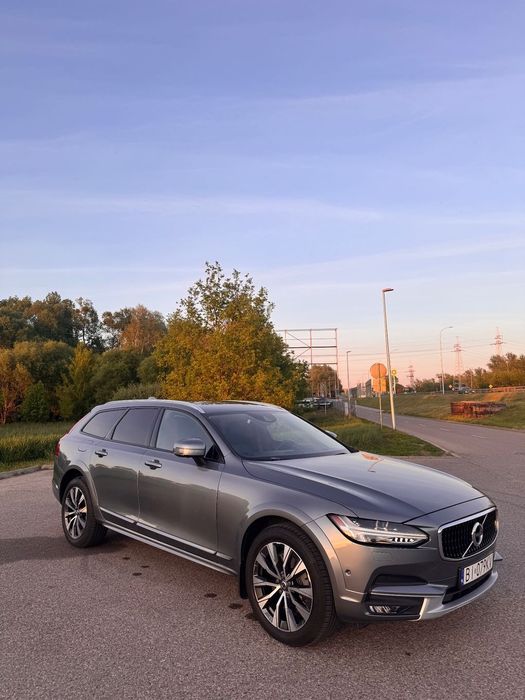 Volvo V90 Cross Country
