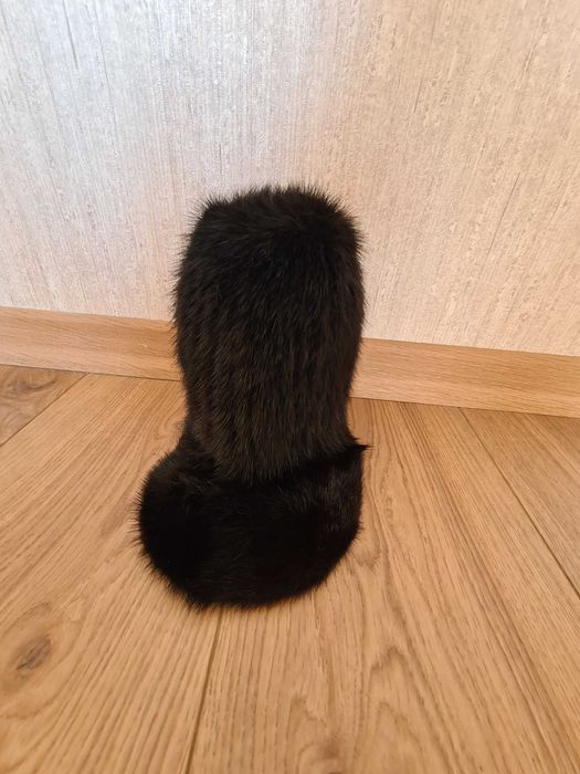 Продам жіночі норкові шарф і шапку.