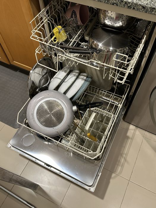 Maquina loiça Míele