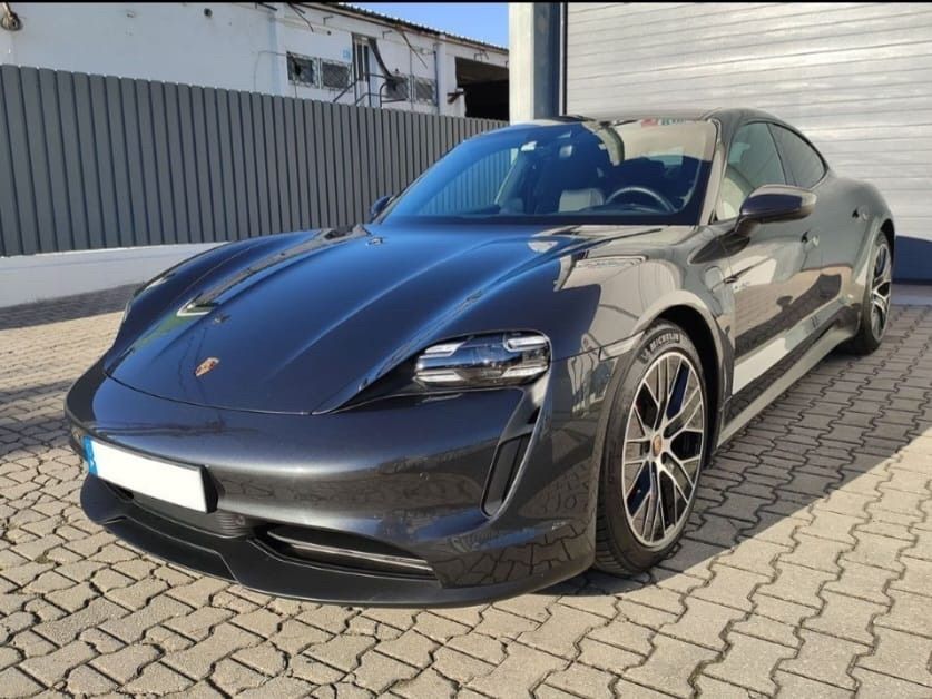 Porsche Taycan 4S