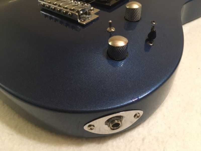 Guitarra ARIA MAC Series em perfeito estado de funcionamento