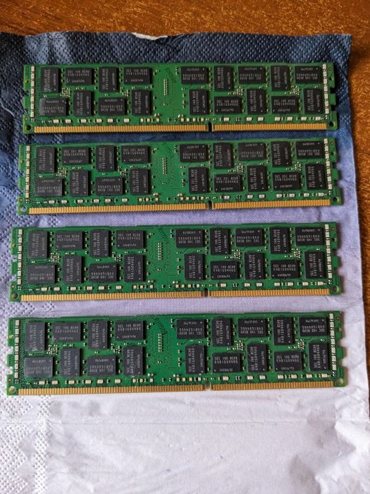 Оперативная память DDR3 Samsung 16GB (4x4) 1333MHz Серверная.