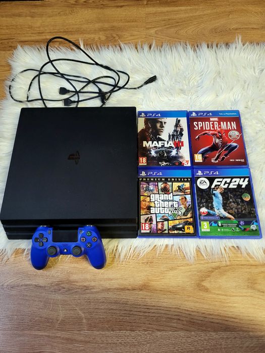 Konsola Ps4 Pro 1Tb dysk model CUH-7216b
