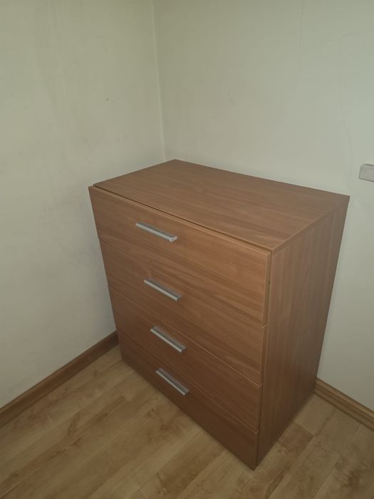 Comoda para quarto de criança