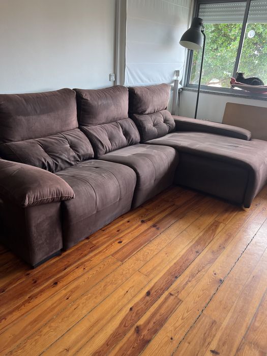 Sofá com chaise longue e apoio pernas eléctricos