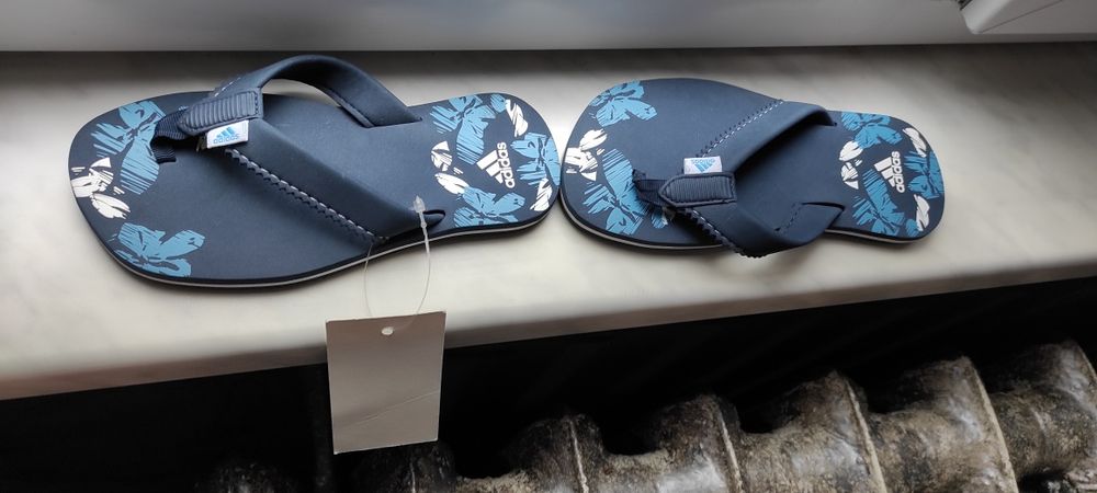 Шльопки дитячі сланці вʼєтнамки Аdidas оригінал 32 p