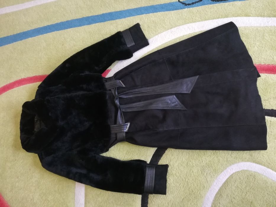 продам жiночу дубленку Donna Bacconi з хутром