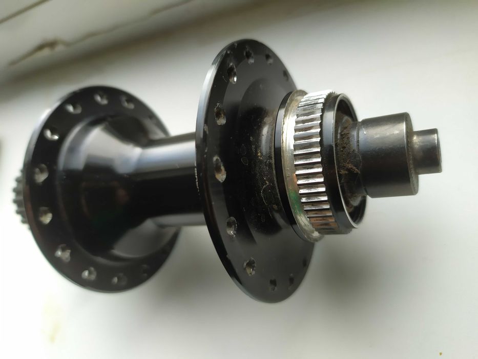 Втулки задние Boost Shimano FH-MT500-B и  Shimano FH-MT401-B