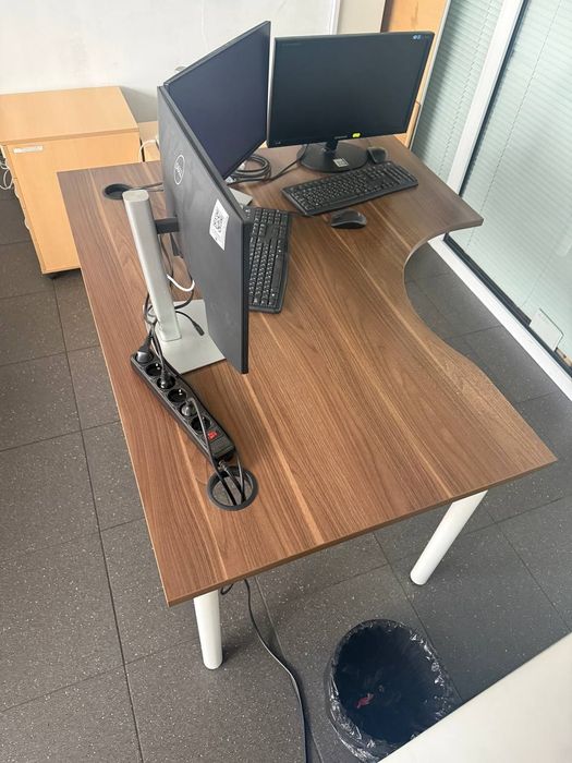 Стіл офісний багато