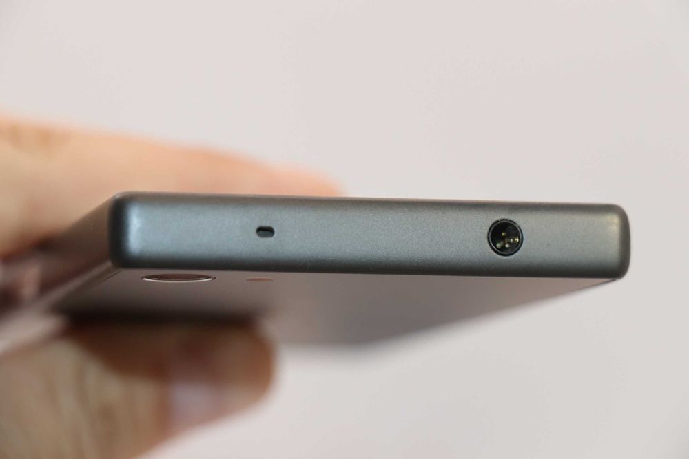 Sony Xperia Z5 compact 32GB E5823 Graphite Black,  стан Нового!