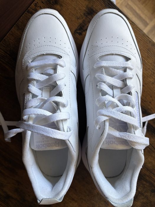 Buty sportowe Reebok Classic Extra  r. 41
