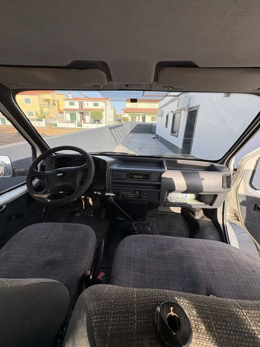 Ford Transit com 6 lugares