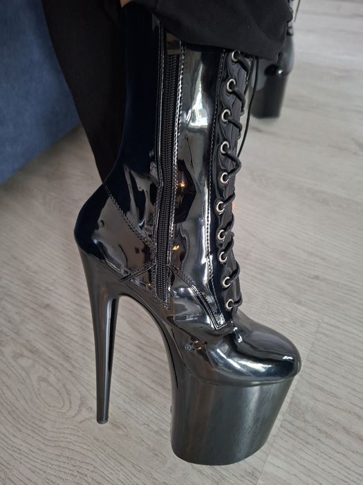 Buty na platformie, wysokie szpilki, latex high heels