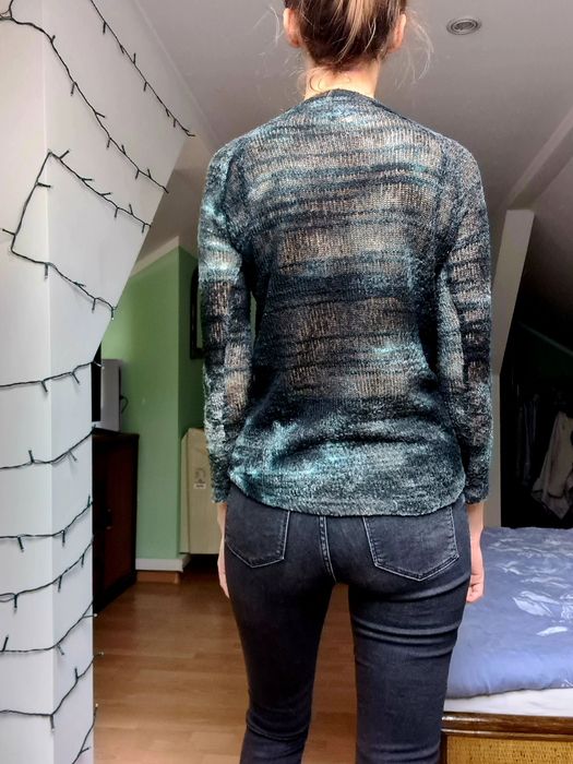 Minimum rozm. XS/S cienki dzianinowymi sweter prześwitujący