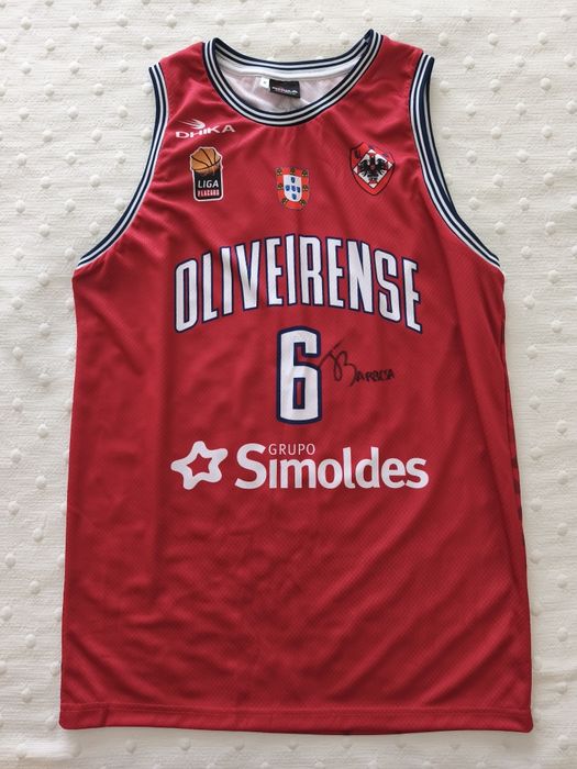 Camisola autografada José Barbosa (Oliveirense)