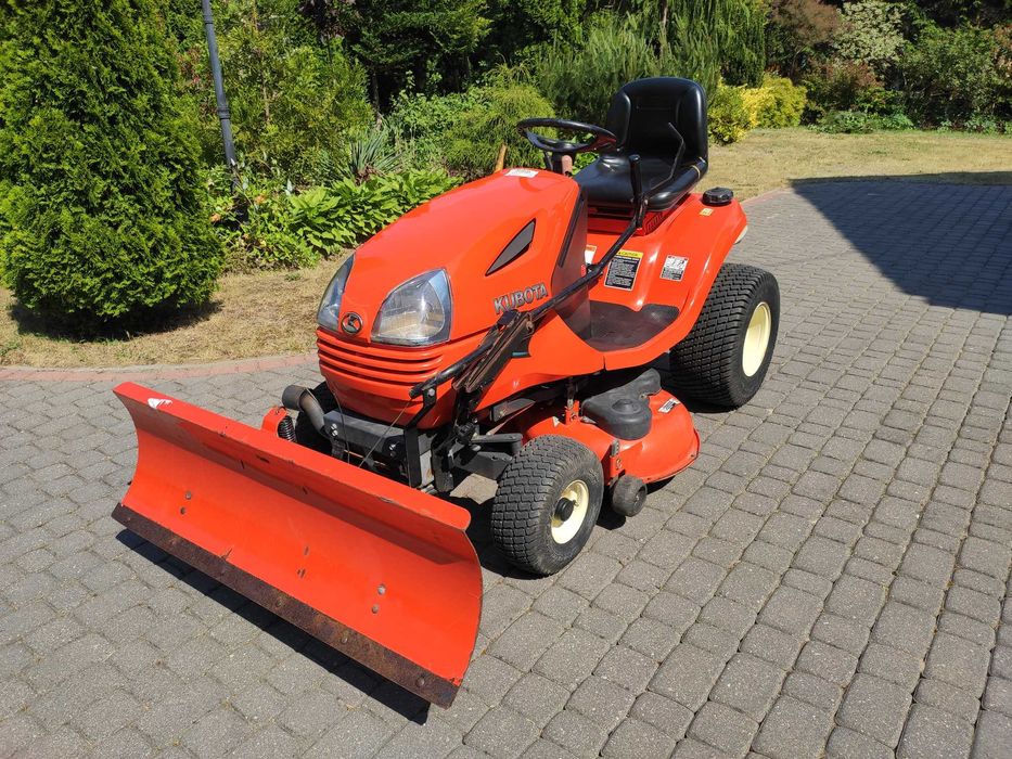 Traktorek kosiarka Kubota T2080 20KM dodatkowo pług