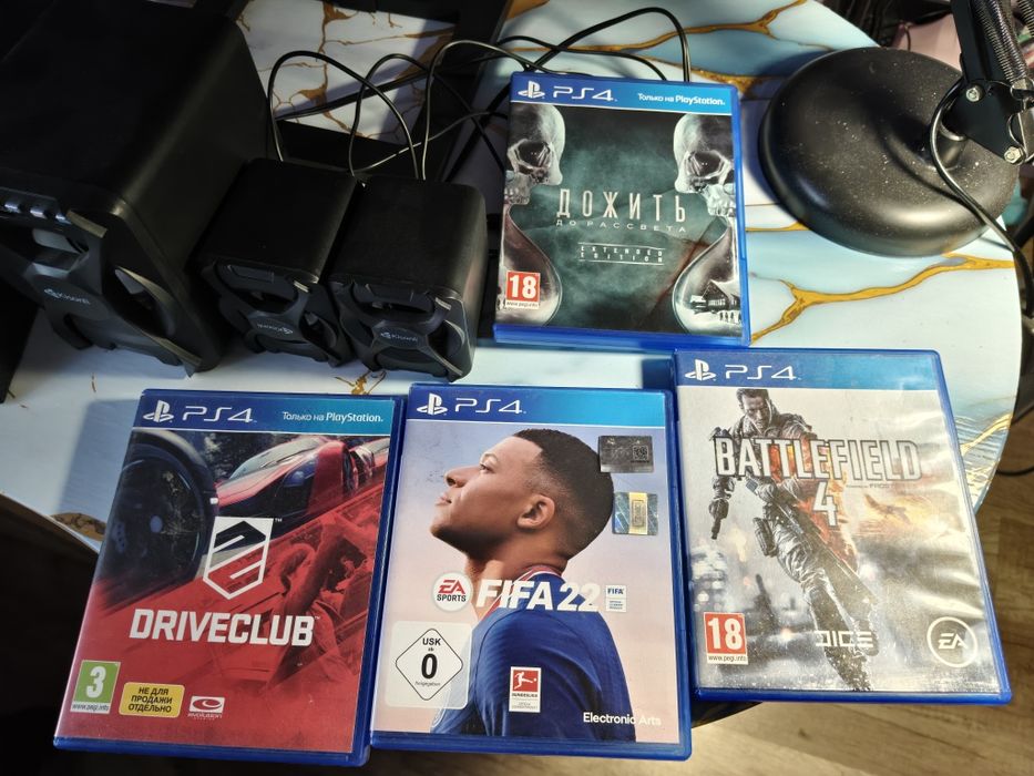 Продам PS4 500gb Лот