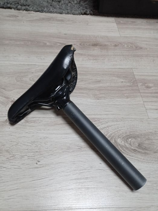 Siodełko Legion L20 ze sztyca kellys