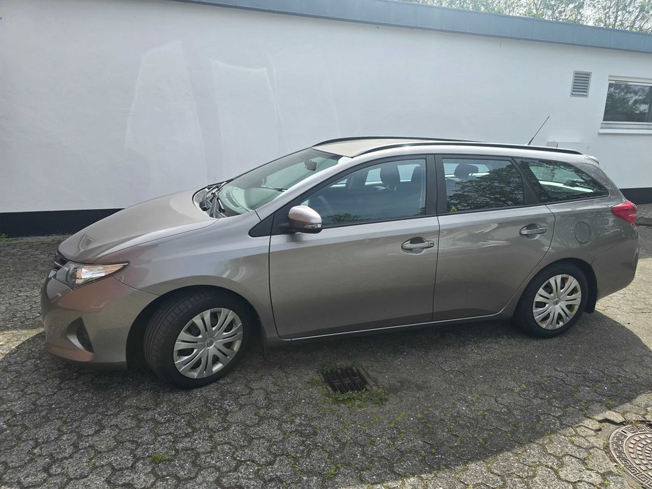 Toyota Auris 2013