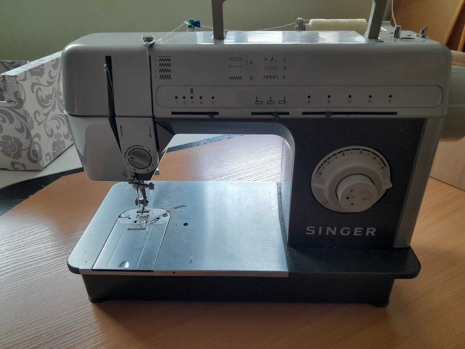 Maszyna Singer + Overlock Husky