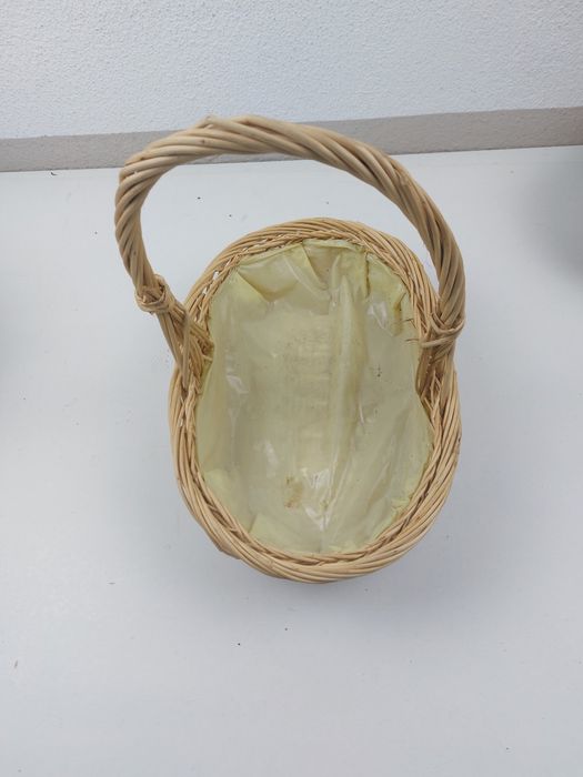 4 Small Wicker Baskets424495082436700162