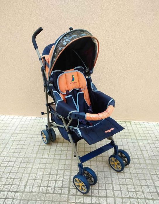 Carrinho de bebé, conjunto de Rua Duo Pierre Cardin, carrinho passeio e ovo. como novo!! Oportunidade