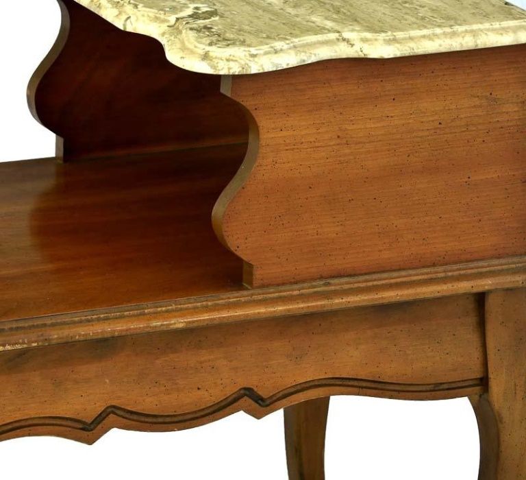 Mesa com tampo marmore