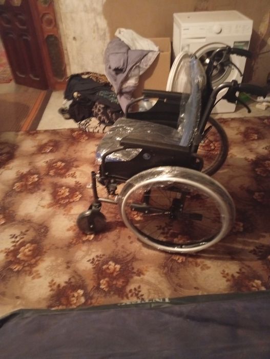 Продам інвалідну коляску