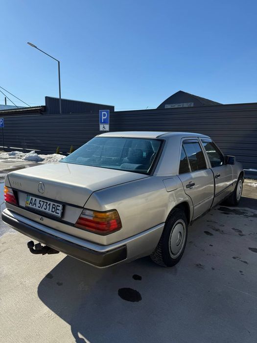 Продам Mercedes 124