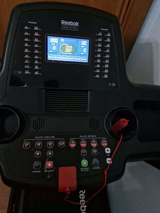 Passadeira Reebok GT40s como nova