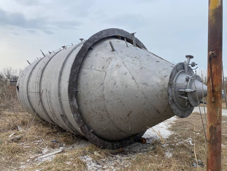 Силоса нержавіючі 50куб,та 100куб