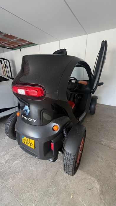 Renault Twizy 80 2012 — 33.000 km — bateria própria — matrícula PT atribuída, falta IMT — photo 3