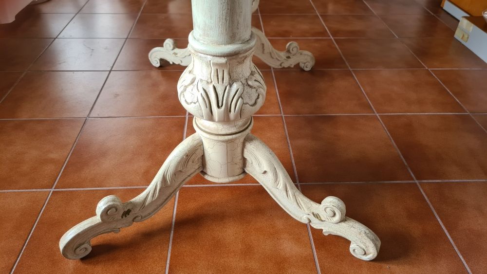 Mesa de madeira oval Vintage