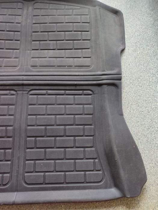 Коврик багажника Тесла Модел 3 Tesla Model 3