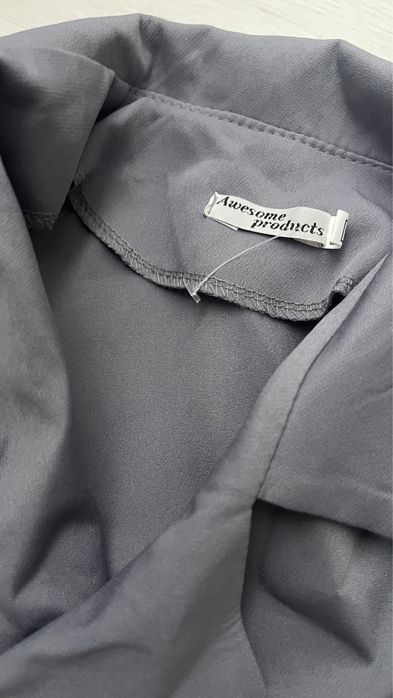 Сірий костюм з спілницею