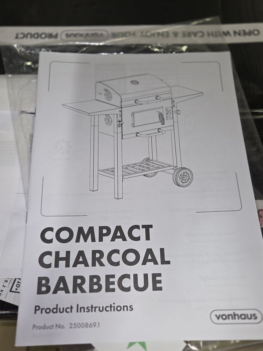 Nowy grill węglowy