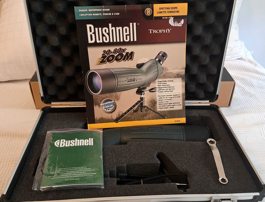 Telescópio de Localização Bushnell 20-60 x 65mm novo com Tripé Giottos