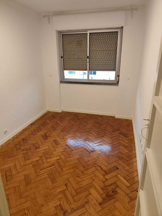 Quarto em Benfica