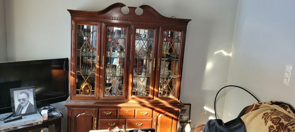 Sprzedam witryne komode drewniana