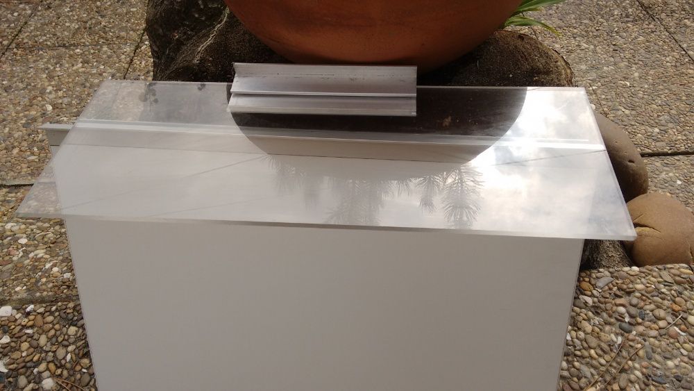 Prateleiras para Multi-Réguas