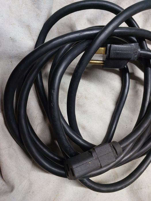 Кабель сети монитора,компьютера,зарядки,