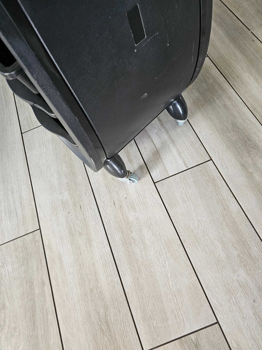 Pomocnik fryzjerski wózek