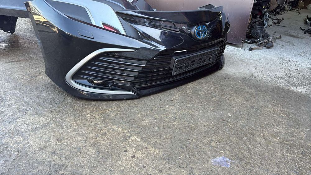 Toyota Camry 75 2019-2024 бампер передний всборе