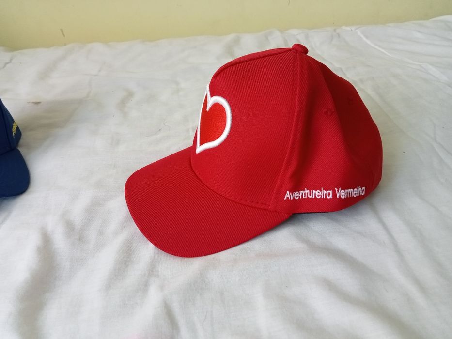 Chapéus oficiais do luccas neto- promoção de natal -10€ cada